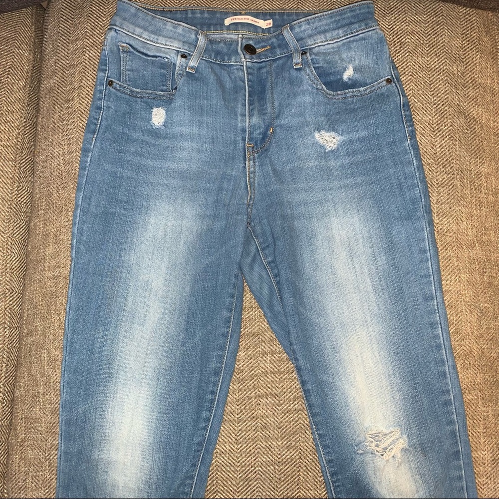 EUC Levi’s High Rise Skinny Jeans Size 26.